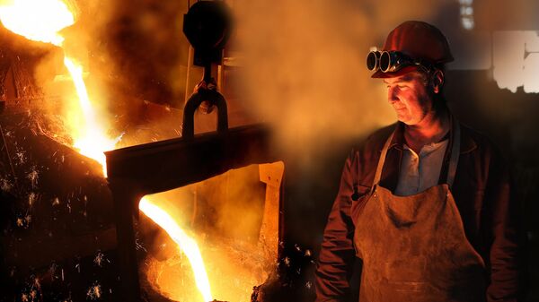 НЛМК планирует в 2014 г увеличить выпуск стали на 2,5%