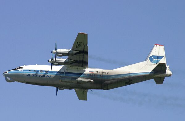 Самолет АН-12