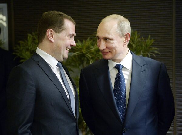 Владимир Путин и Дмитрий Медведев в хорошем настроении