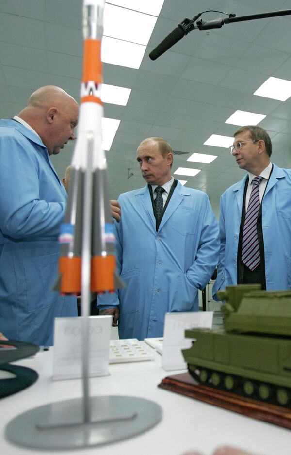 Президент России посетил завод Микрон