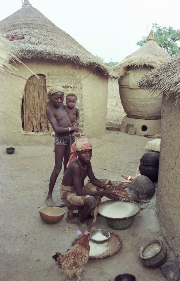 Жители нигерийской деревни в штате Баучи