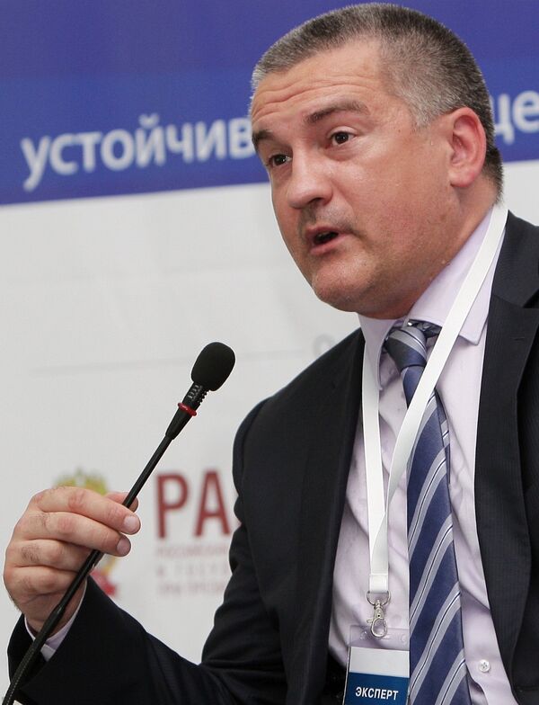Исполняющий обязанности главы Республики Крым Сергей Аксенов