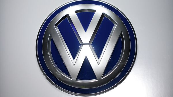 *Эмблема Volkswagen
