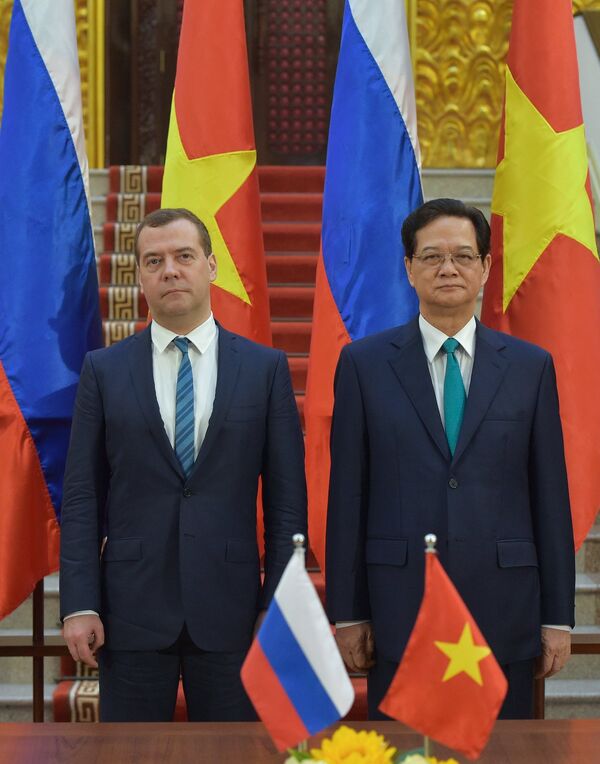 Дмитрий Медведев во Вьетнаме