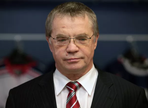 *Александр Медведев