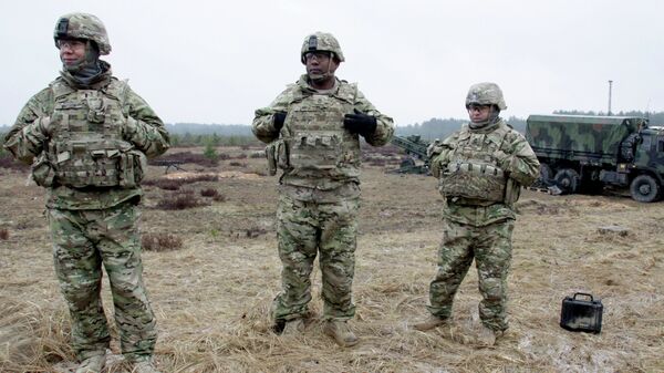 Военнослужащие блока НАТО принимают участие в военных учениях в Латвии