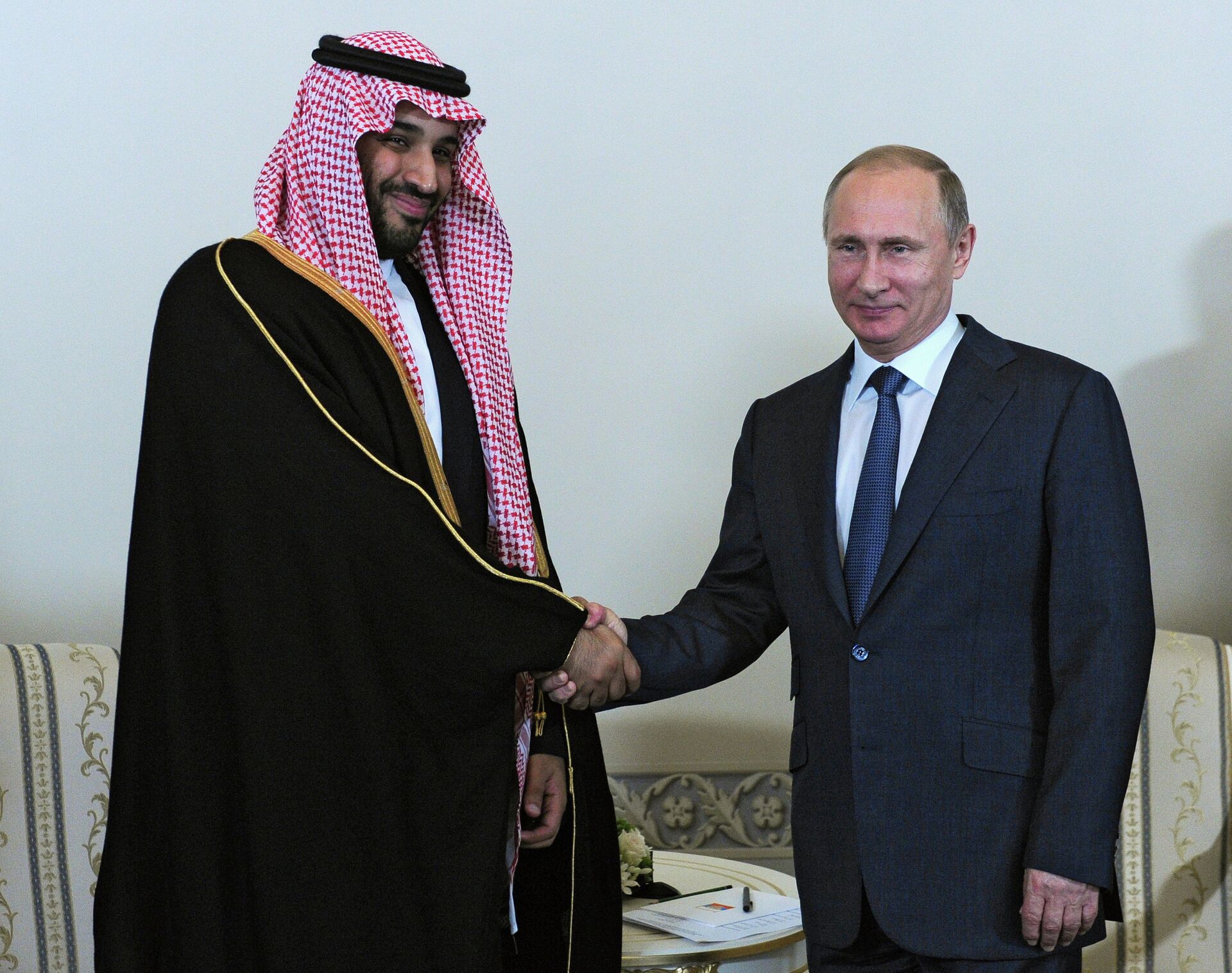*Президент России Владимир Путин и преемник Наследного принца, министр обороны Саудовской Аравии Мухаммед Бен Сальман - ПРАЙМ, 1920, 16.04.2023