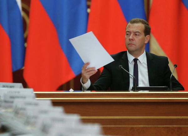 Председатель правительства РФ Дмитрий Медведев проводит заседание правительственной комиссии по использованию информационных технологий