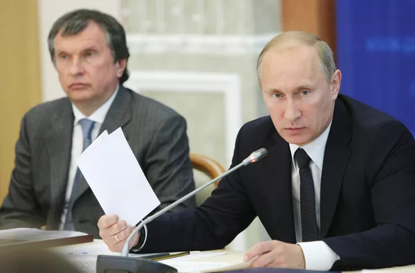 Владимир Путин и Игорь Сечин