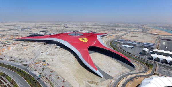 *Тематический парк Ferrari World Abu Dhabi