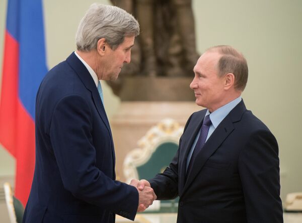 #Президент России Владимир Путин и государственный секретарь Соединенных Штатов Америки Джон Керри во время встречи в Кремле