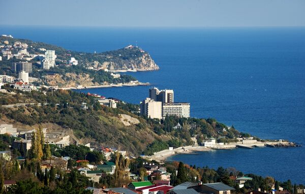 #Вид на южный берег Крыма в окрестностях большой Ялты