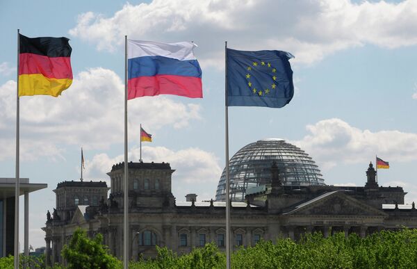 *Флаги Германии, России и ЕС