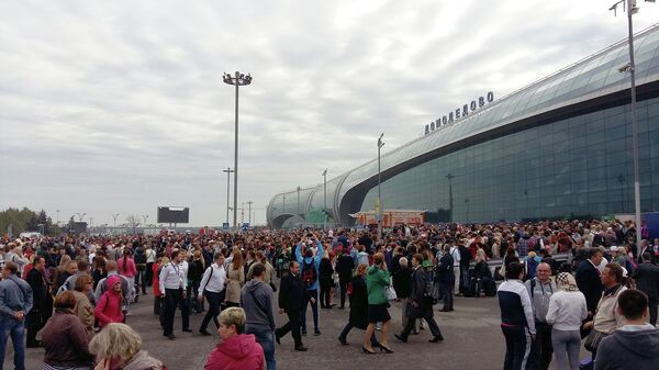 Эвакуация людей из аэропорта Домодедово