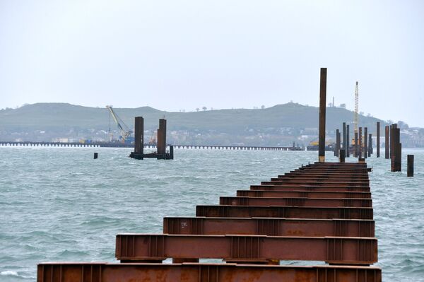 *Строительство моста через Керченский пролив в Крыму