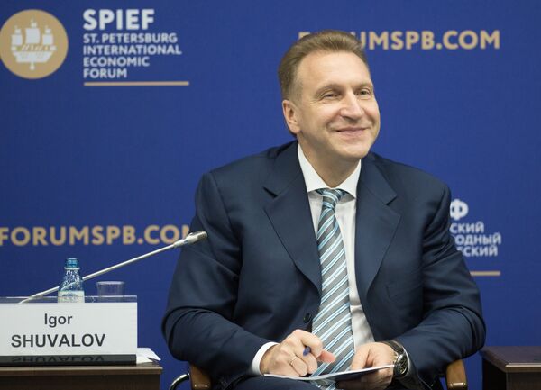Первый заместитель председателя правительства РФ Игорь Шувалов на Петербургском экономическом форуме