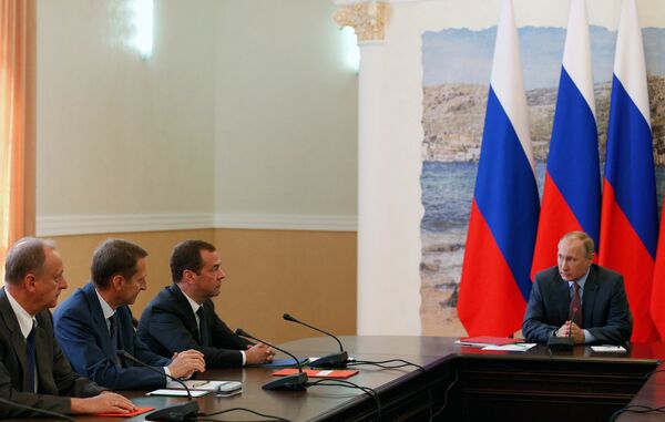 Владимир Путин проводит в Крыму совещание с постоянными членами Совета безопасности РФ. 19 августа 2016