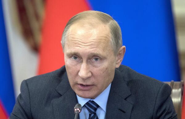 #Президент РФ Владимир Путин проводит заседание Совета по межнациональным отношениям в Астрахани