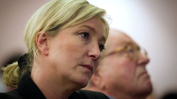 #Лидер Национального фронта Марин Ле Пен и ее отец Жан-Мари Ле Пен