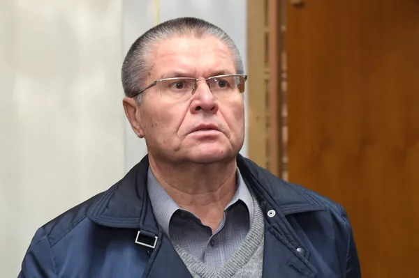 #Бывший министр экономического развития РФ Алексей Улюкаев в здании Басманного суда города Москвы. 10 января 2017