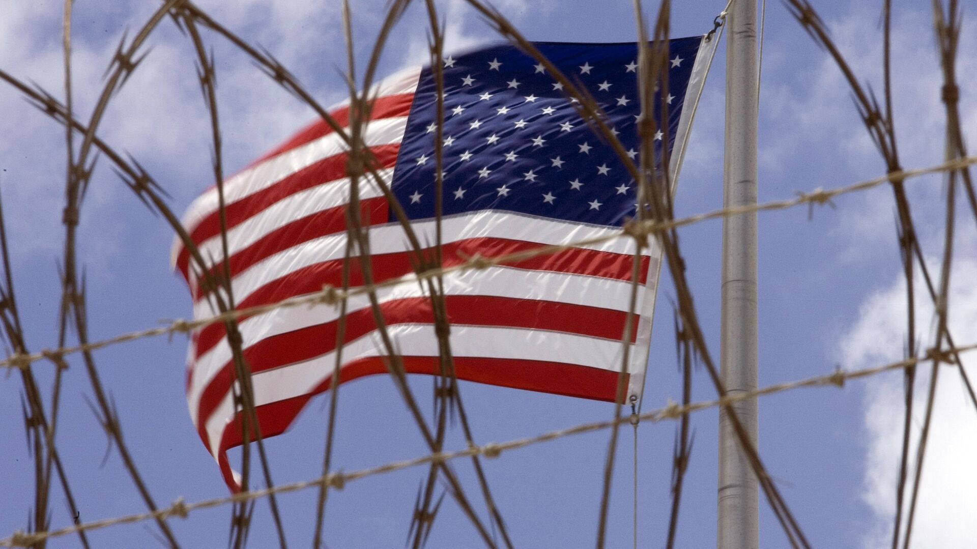 Флаг США над военной базой в Гуантанамо  - ПРАЙМ, 1920, 21.06.2024