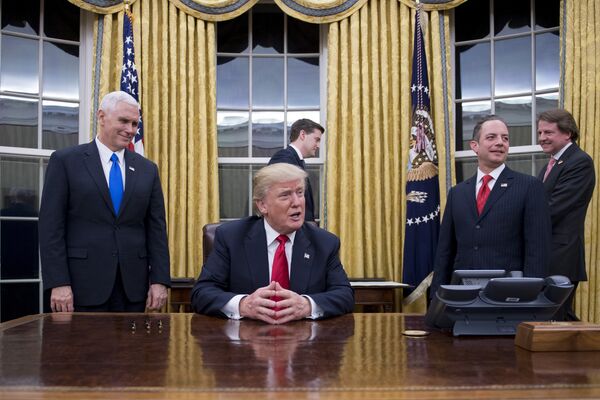 #Президент США Дональд Трамп в Овальном кабинете Белого дома в Вашингтоне