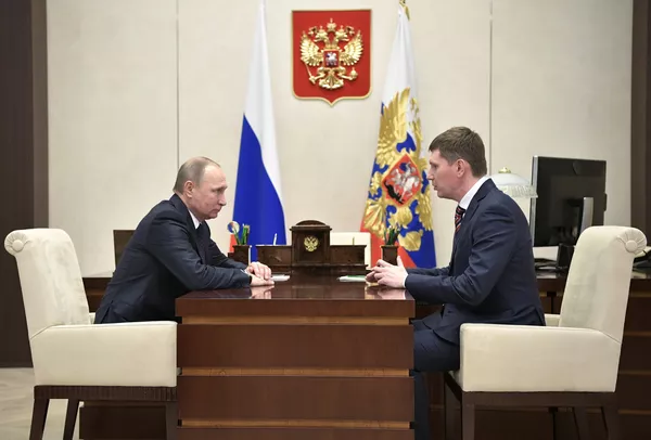 Президент РФ Владимир Путин и временно исполняющий обязанности губернатора Пермского края Максим Решетников. 6 февраля 2017
