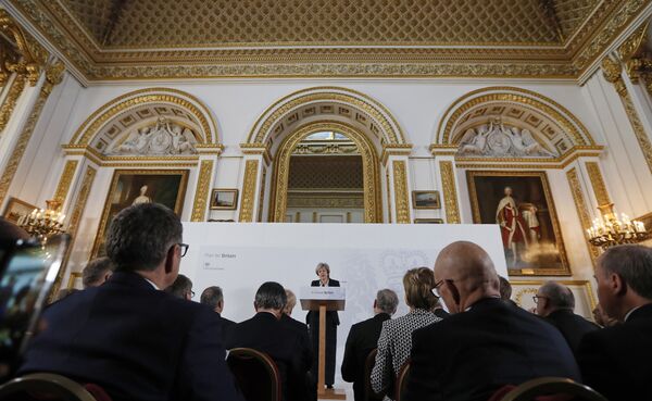 Премьер-министр Великобритании Тереза Мэй во время выступления с речью о предстоящем выходе страны из ЕС