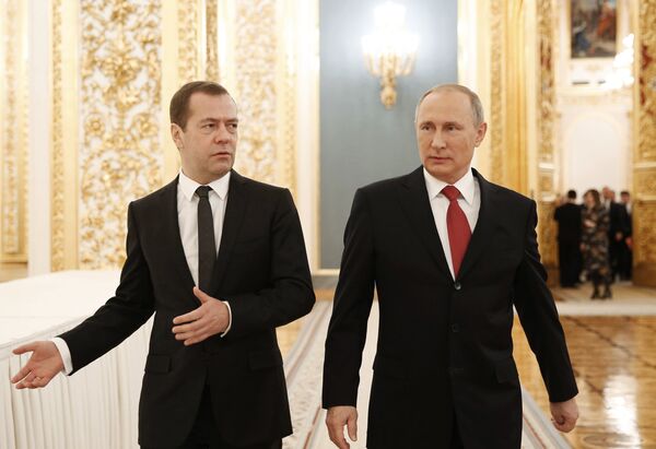 Президент РФ Владимир Путин и председатель правительства РФ Дмитрий Медведев после ежегодного послания президента РФ Федеральному Собранию в Кремле. 1 декабря 2016