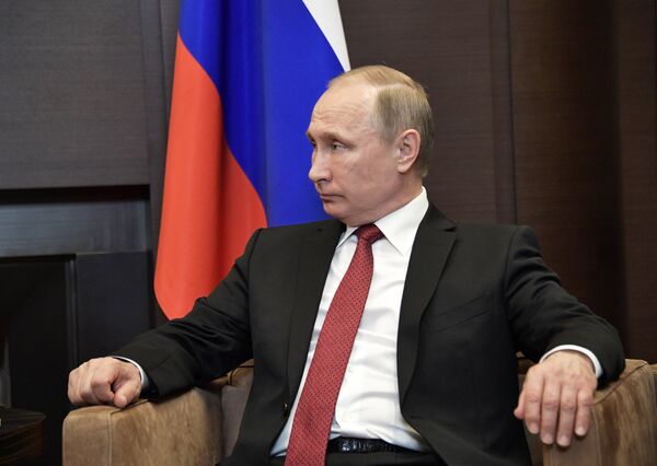 Президент РФ Владимир Путин во время встречи с президентом Турции Реджепом Тайипом Эрдоганом. 3 мая 2017