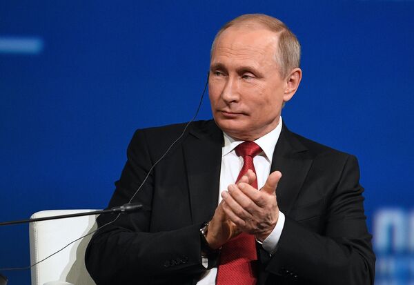 #Президент РФ Владимир Путин на XXI Петербургском международном экономическом форуме. 2 июня 2017