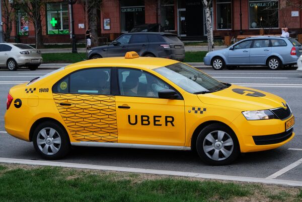 #Автомобиль службы такси Uber