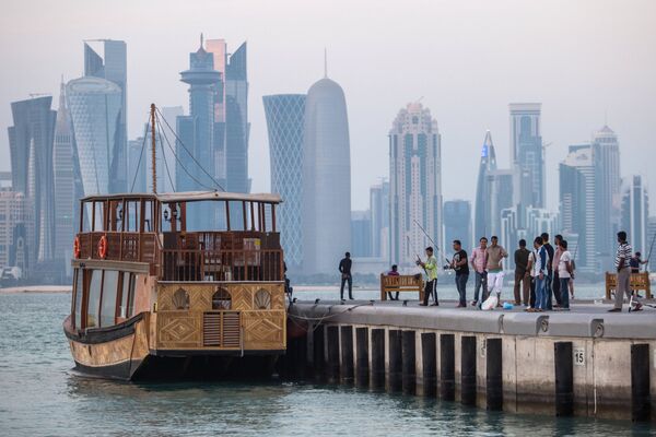 # Вид с набережной на район Вест-Бэй города Доха, Катар