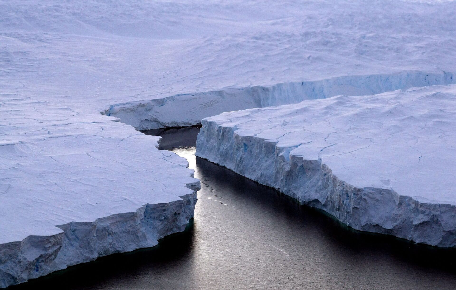  Айсберг в Антарктиде - ПРАЙМ, 1920, 15.02.2021