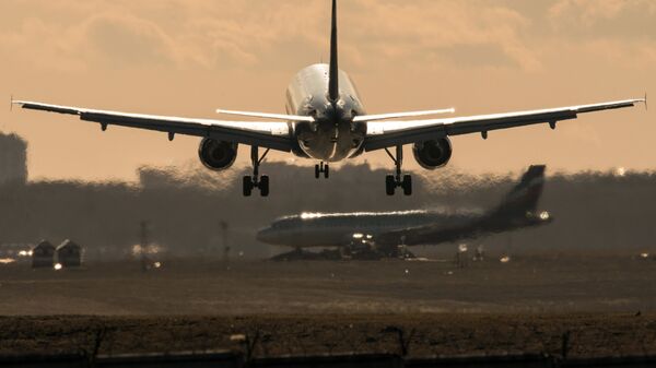 %Самолет Airbus A320