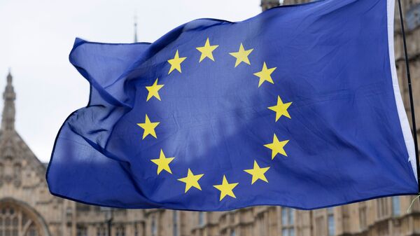 %Флаг Европейского Союза (ЕС) на улице Лондона