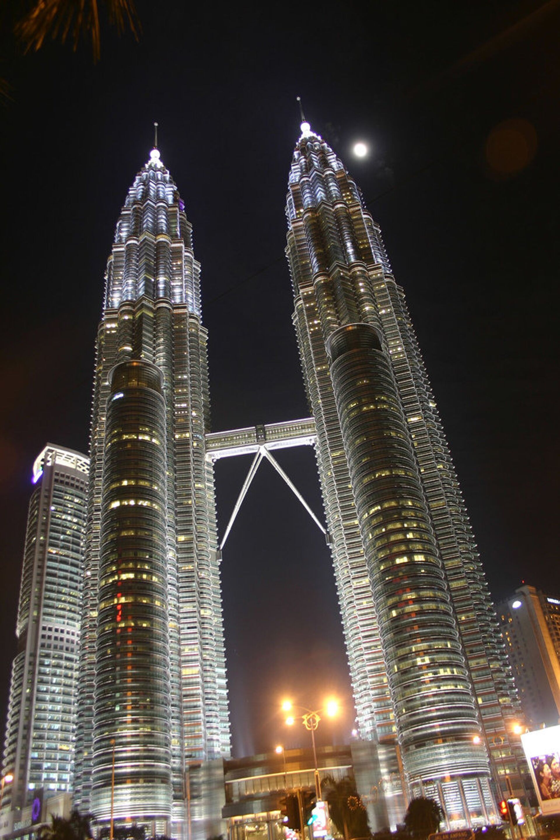 #Башни-близнецы Petronas в малазийской столице Куала-Лумпур - ПРАЙМ, 1920, 23.04.2022