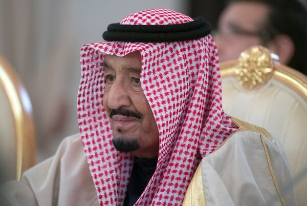 Король Саудовской Аравии Сальман Бен Абдель Азиз Аль Сауд во время встречи с президентом РФ Владимиром Путиным. 5 октября 2017