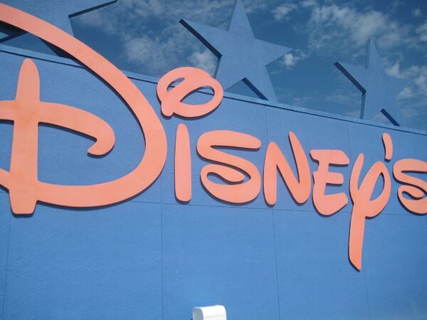 Логотип студия Disney. Архивное фото