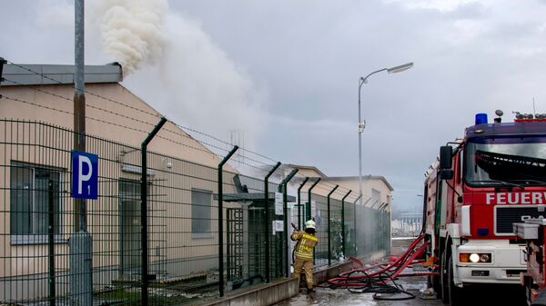 Пожарные на месте взрыва газопровода в Баумгартене, Австрия