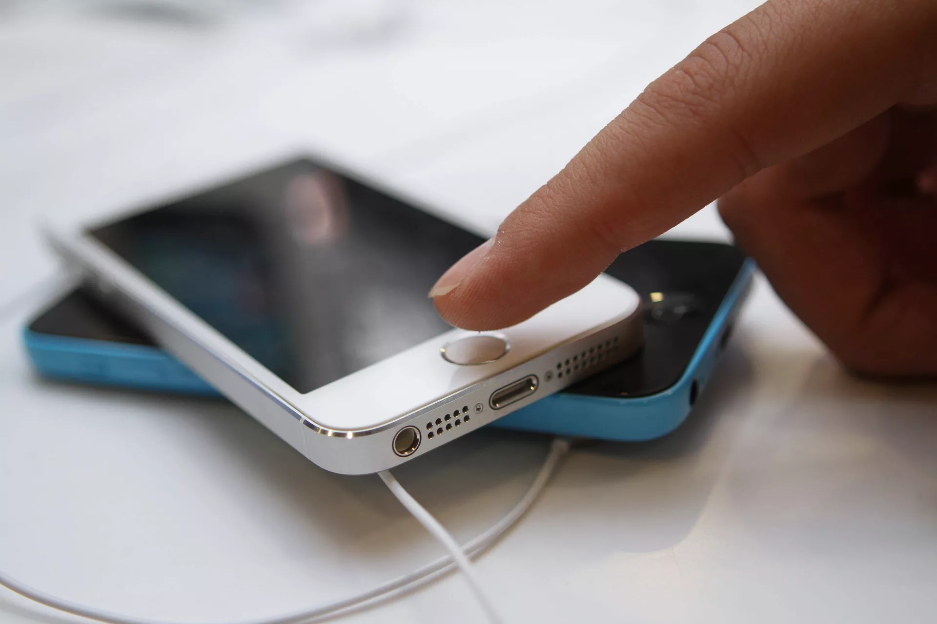 %Смартфон Apple iPhone 5s - ПРАЙМ, 1920, 19.09.2020