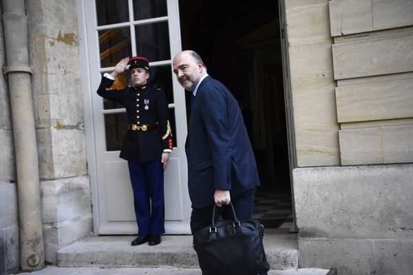 Еврокомиссар по экономике Пьер Московиси в Париже. 2 марта 2017 года