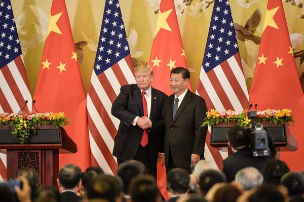 #Президент США Дональд Трамп и председатель Китая Си Цзиньпин в Большом зале народа в Пекине. 9 ноября 2017 года