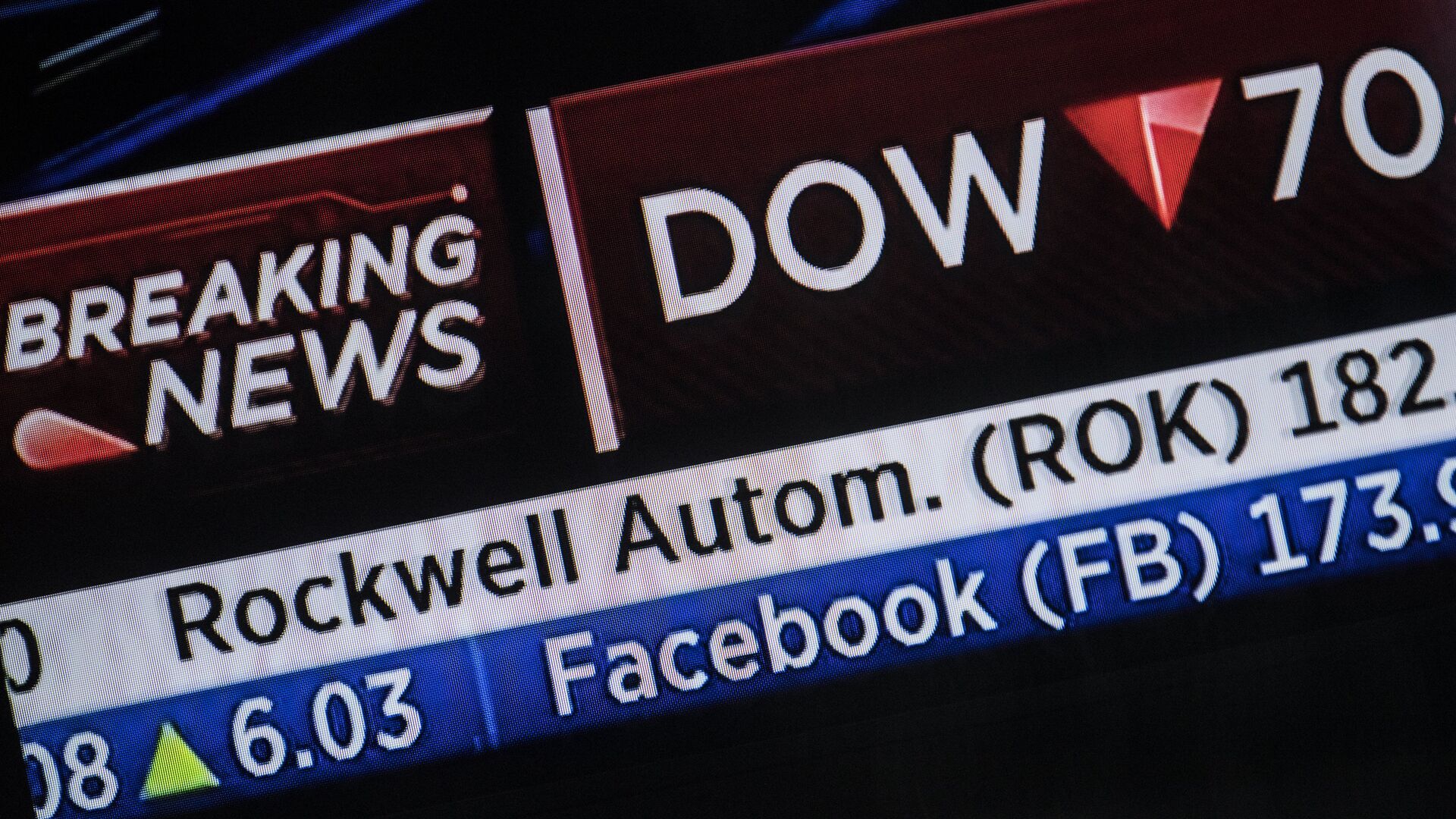 %Котировки акций компании Facebook, показанные на информационной панели биржи NASDAQ - ПРАЙМ, 1920, 28.12.2021