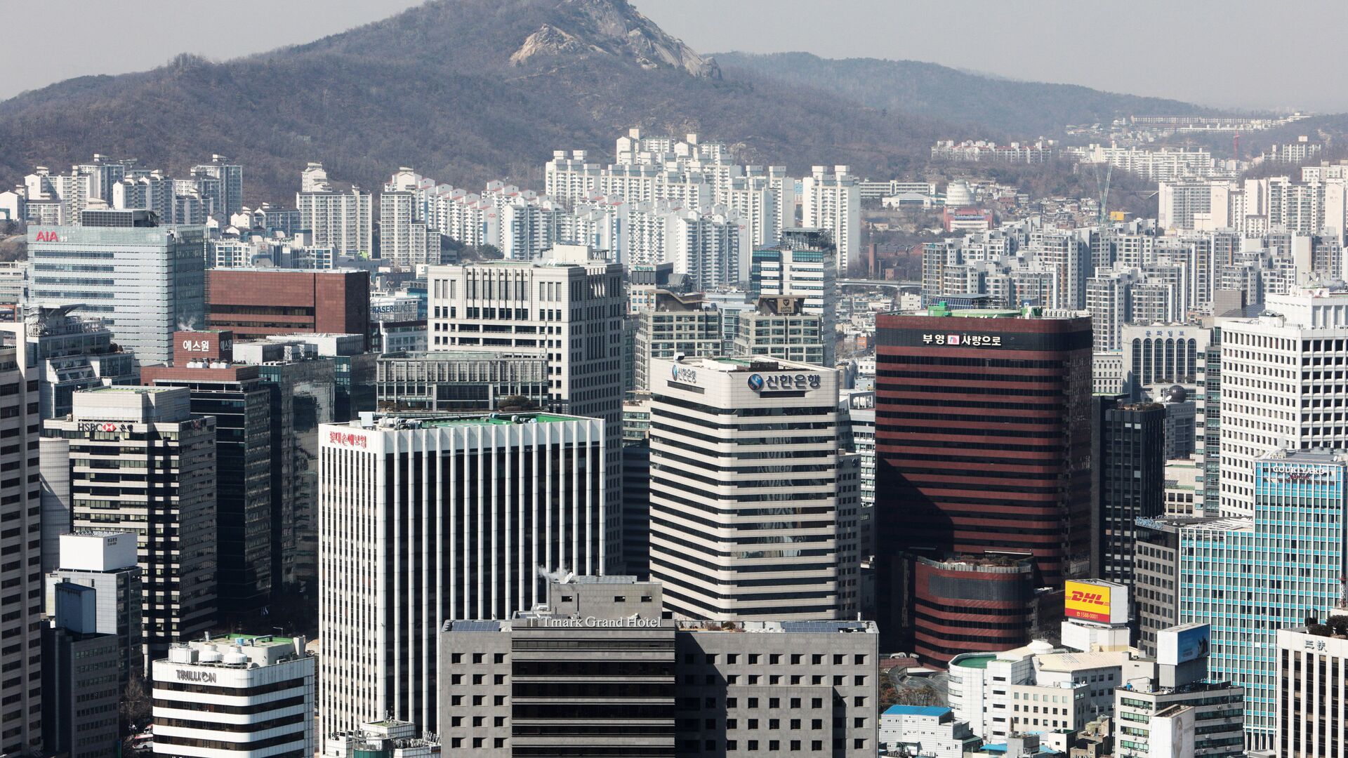 Вид на Сеул со смотровой площадки парка Намсан - ПРАЙМ, 1920, 01.06.2022