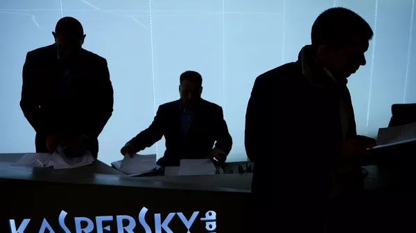 % Сотрудники в офисе компании Лаборатория Касперского в Москве