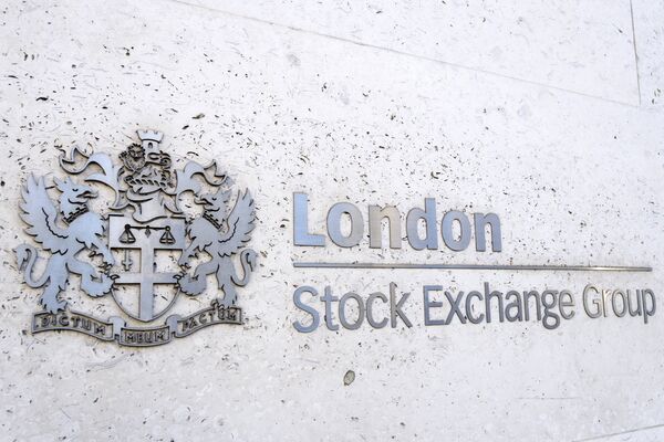 %Лондонская фондовая биржа в Лондоне