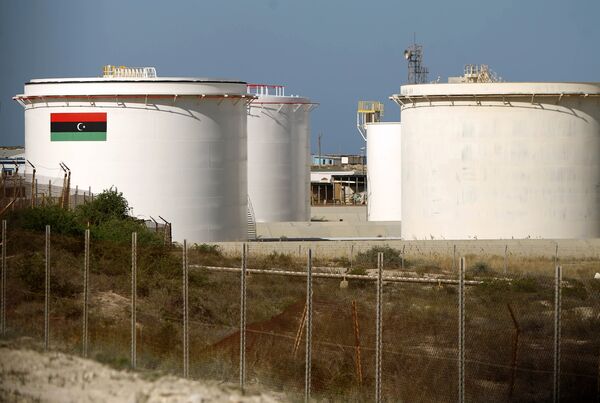 %Нефтяное месторождение в Ливии