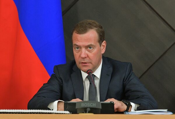 Председатель правительства РФ Дмитрий Медведев проводит совещание по вопросам социально-экономического развития Республики Крым. 30 июля 2018