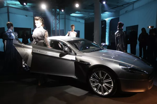 %Презентация автомобиля Aston Martin Rapide